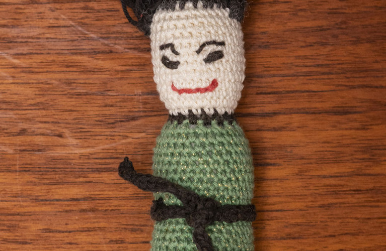 Muñeca de croché hecha a mano.