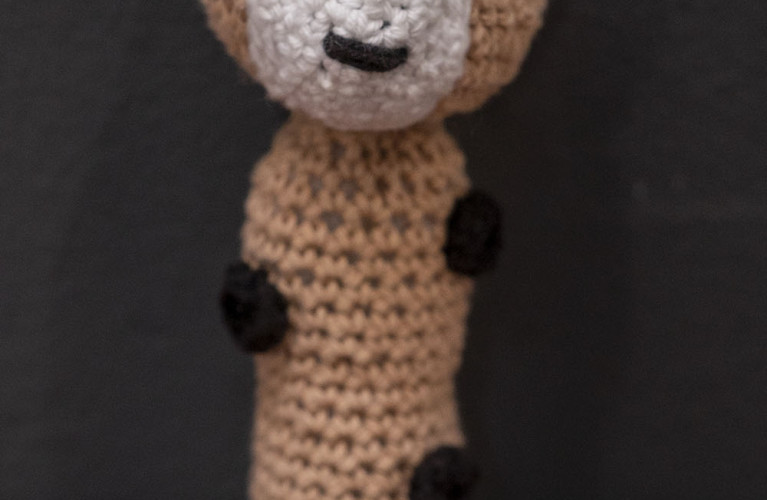 Osito sonajero de croché hecho a mano.